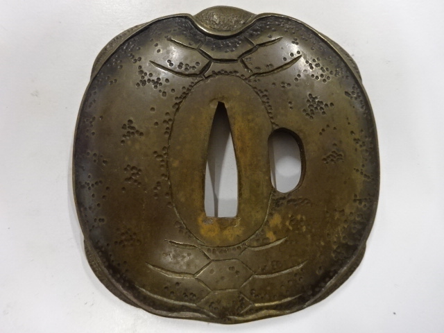 銅地　亀　キリシタン打ち象嵌　鍔